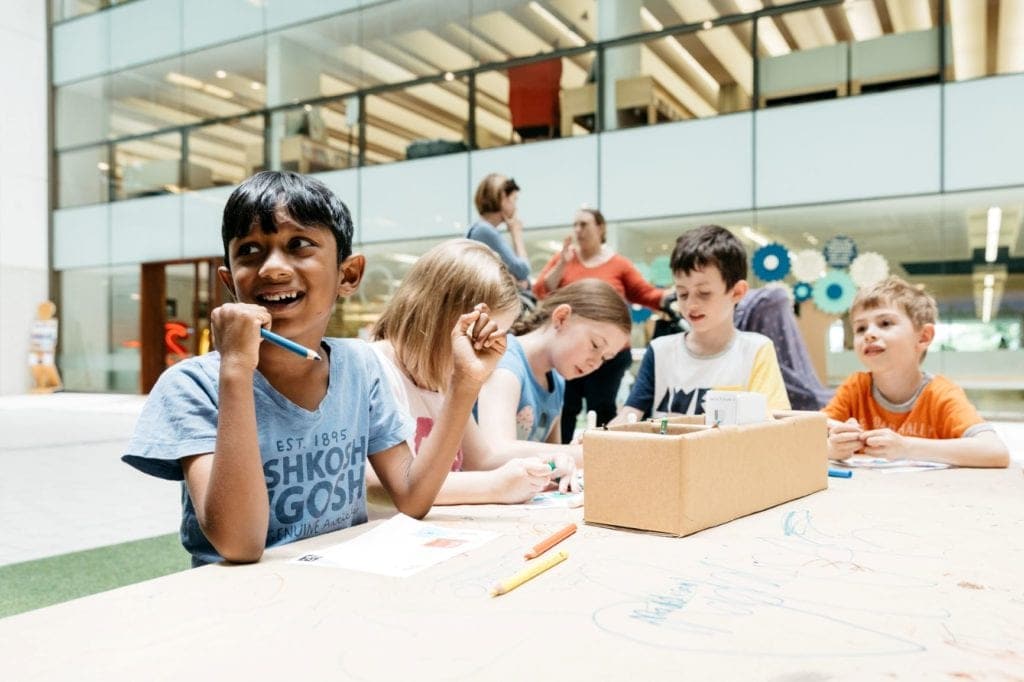 state library kids working