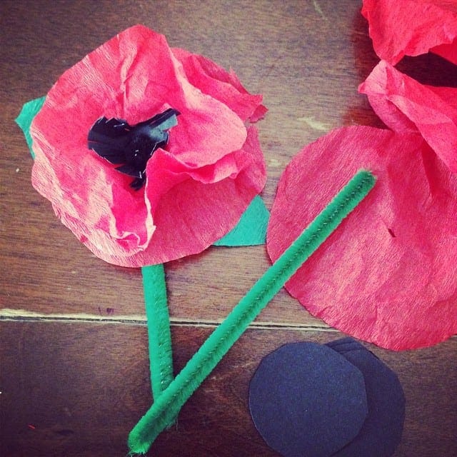 ANZAC_Day_Craft_with_Brisbane_kids