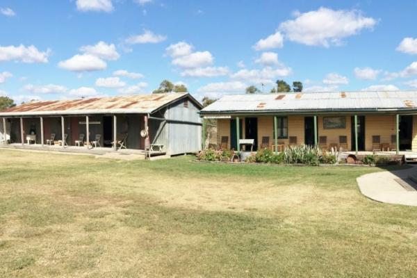 farm stays near Brisbane