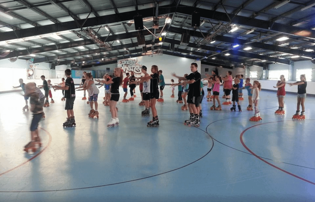 people roller skating at Digi roller skating rink