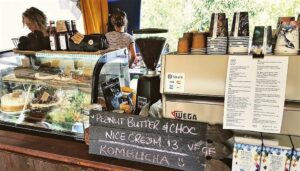 ieightcake cafe currumbin valley family friendly