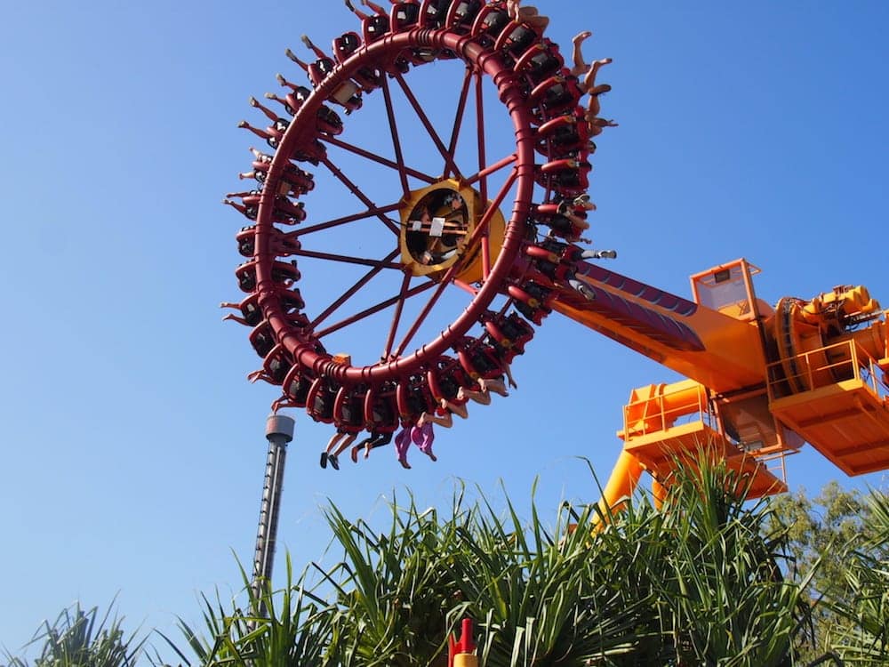 claw ride at dreamworld for families