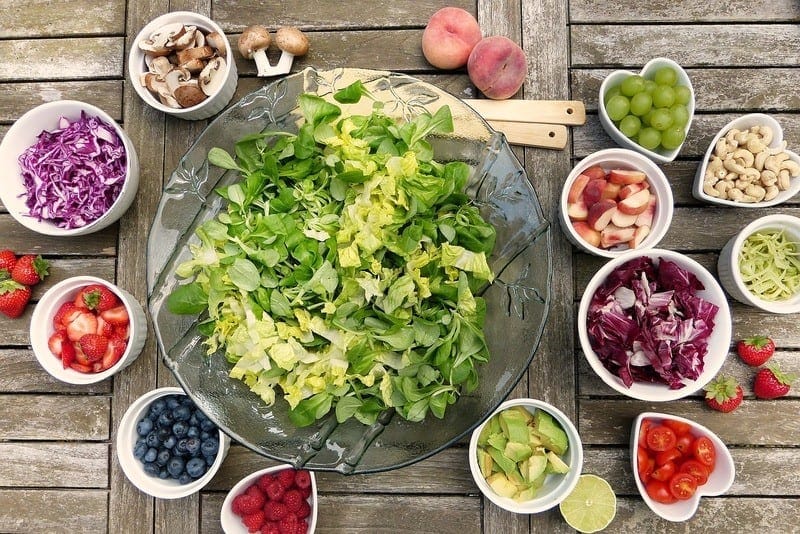 get kids to eat salad colours