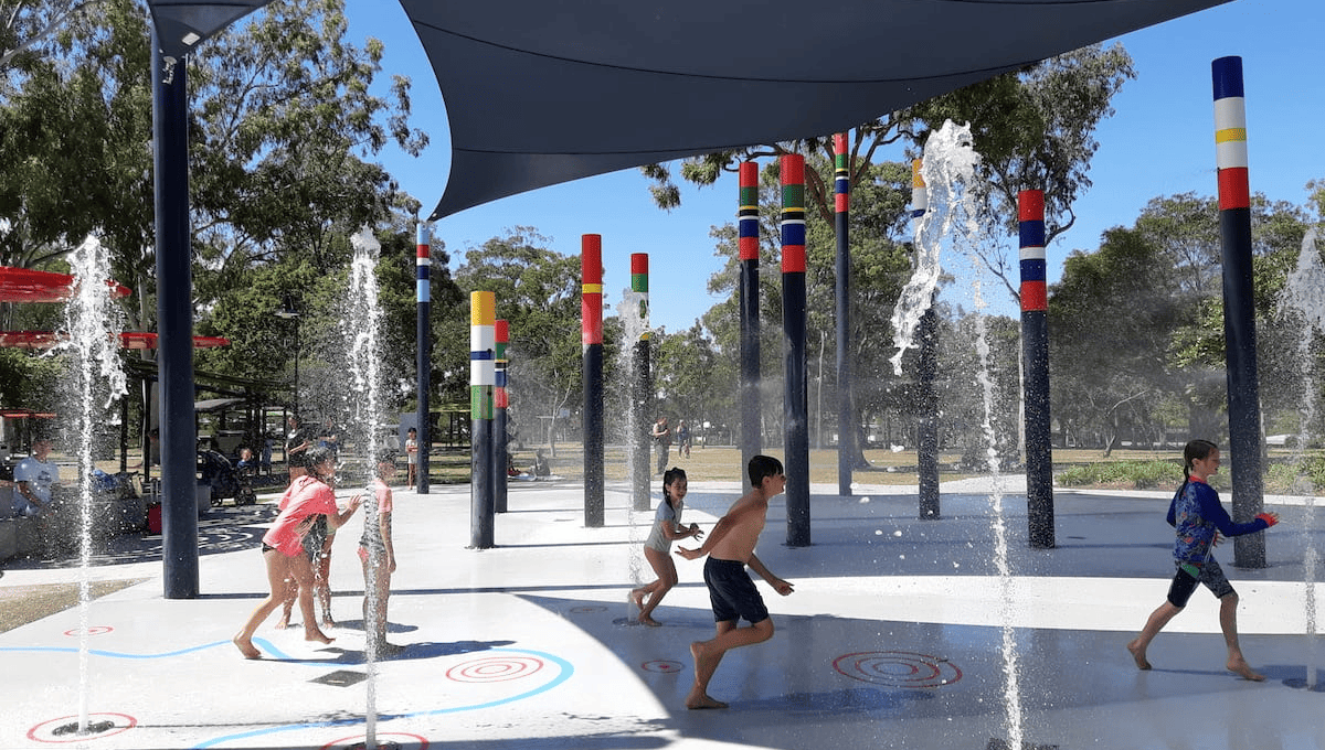 Logan Garden Water Park - spray poles