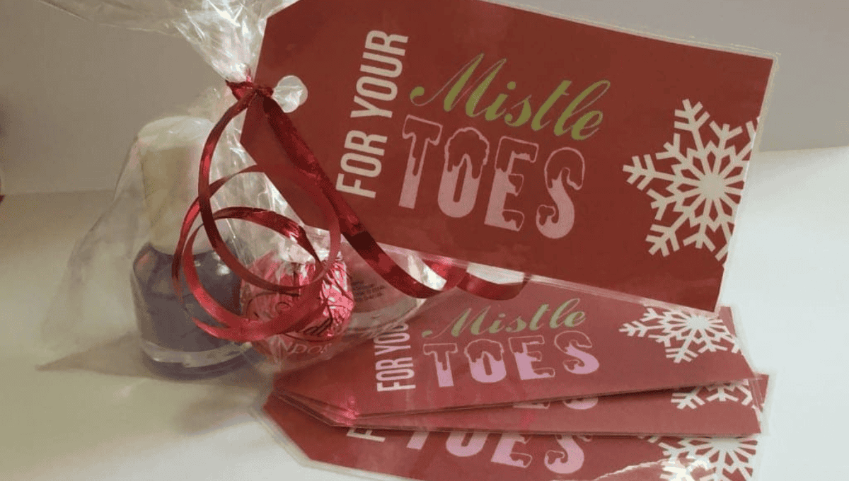 school friend Christmas gifts