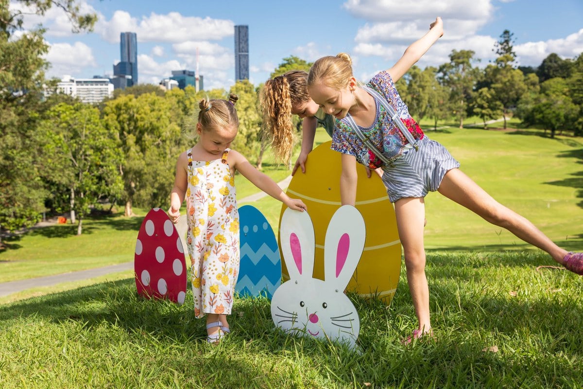 Meet the Easter Bunny at Victoria Park