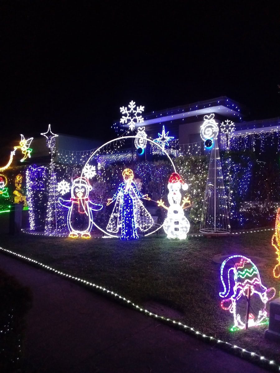 Christmas on Indigo Caloundra West – bright Sunshine Coast Christmas lights display at 68 Indigo Road